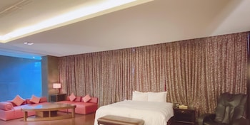 orient luxury villa motel