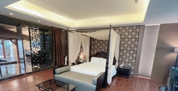 orient luxury villa motel