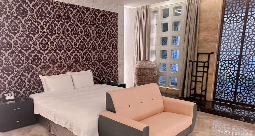 orient luxury villa motel
