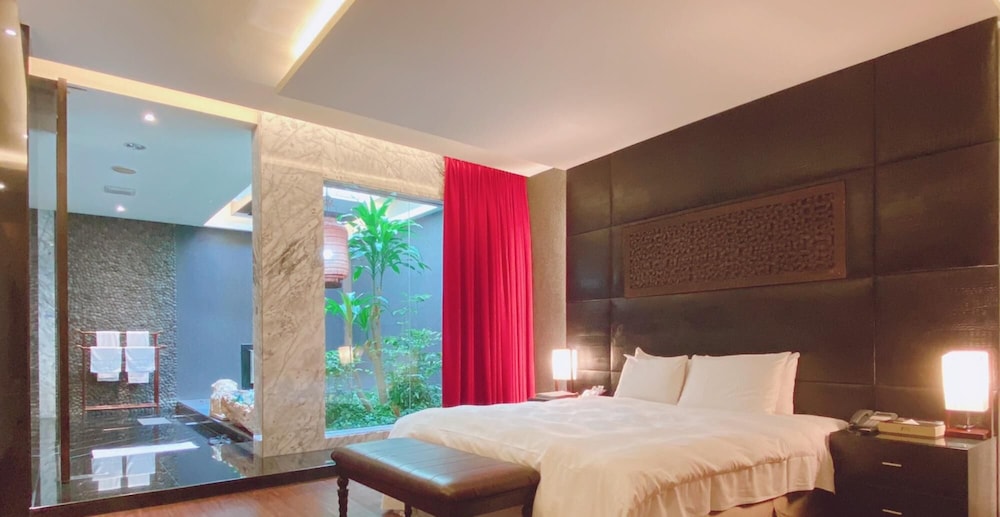 orient luxury villa motel