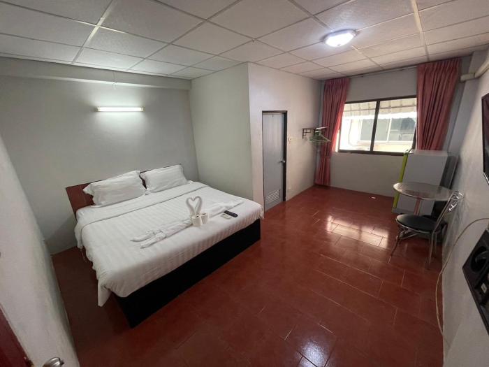 malee house and restaurant