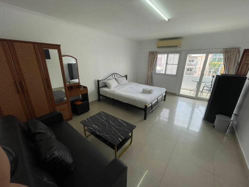 Malee House And Restaurant,In Pattaya (Central Pattaya),2 star