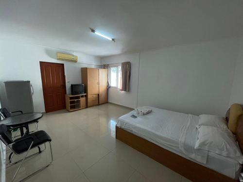 Malee House And Restaurant,In Pattaya (Central Pattaya),2 star