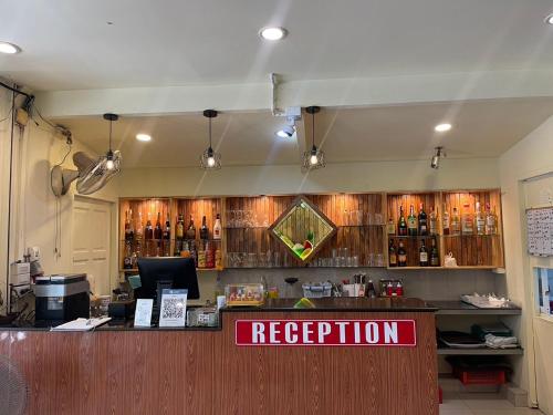 malee house and restaurant