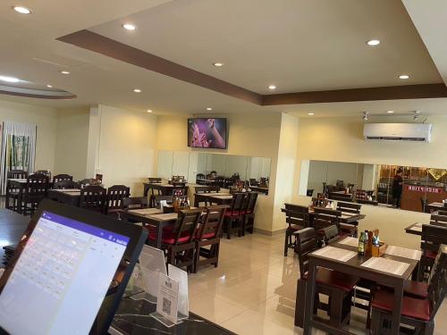 malee house and restaurant