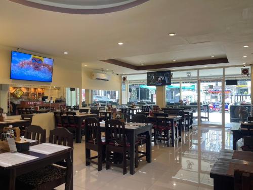 malee house and restaurant