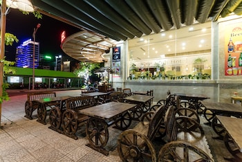 nhat minh hotel and apartment