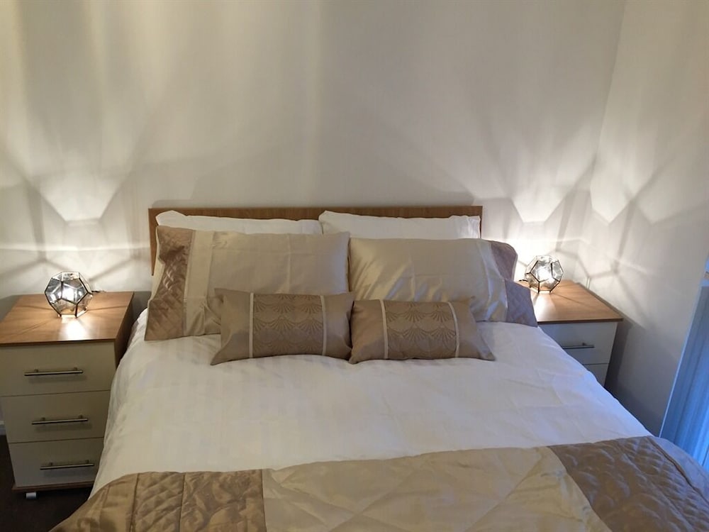 live in leeds nazarene apartments