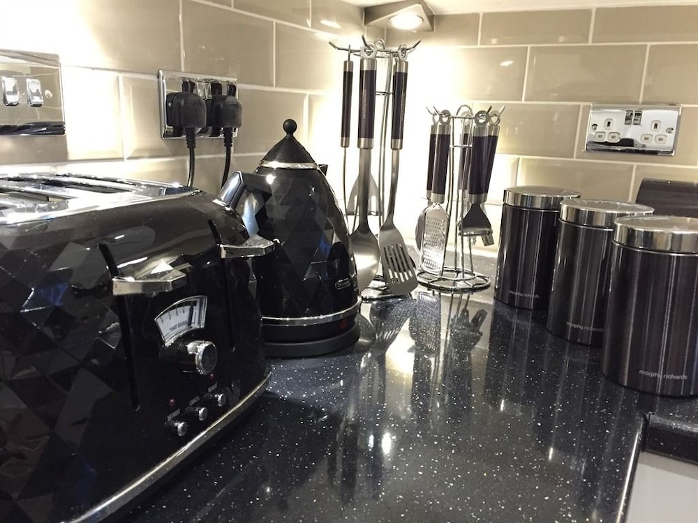 live in leeds nazarene apartments