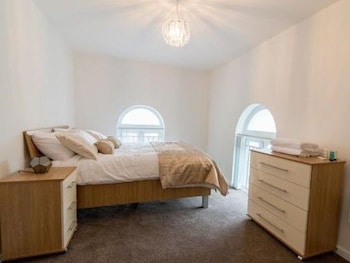 live in leeds nazarene apartments