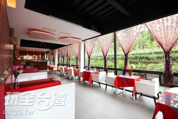 full house bed and breakfast