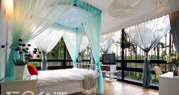 full house bed and breakfast