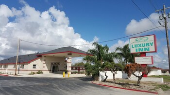 Luxury Inn & Rv Park,Three Rivers>>Kenedy,3 star