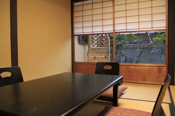 Demizu Machiya (Adults Only),Kyoto>>Kamigyo Ward,3 star