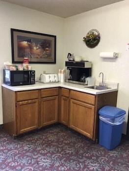 clarion hometown inn
