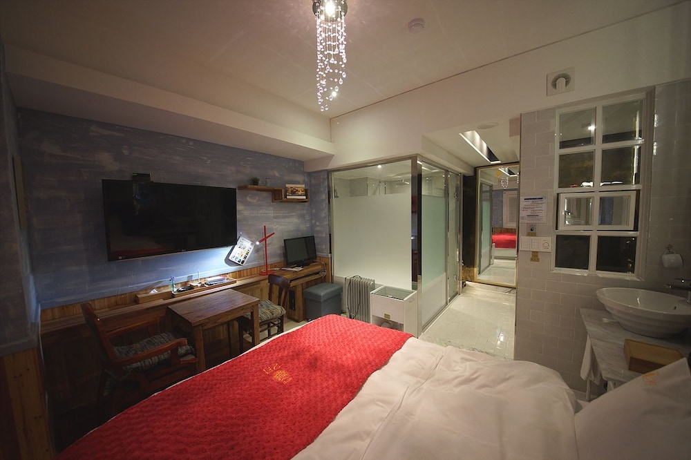 february hotel apsan