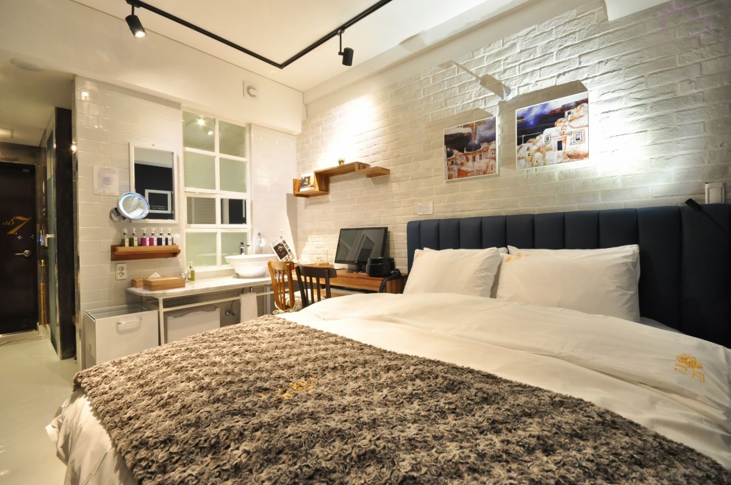 february hotel apsan