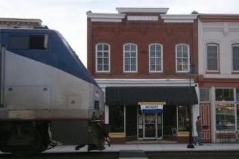 The Tinder Guest House,Hanover>>Ashland,3 star