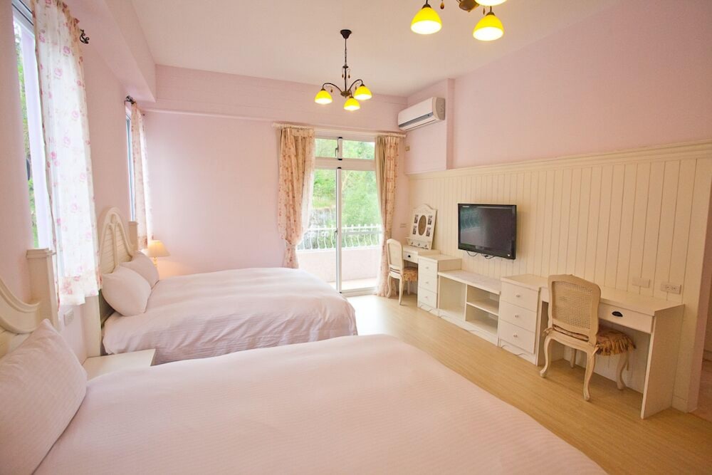 bear meets moose bed and breakfast