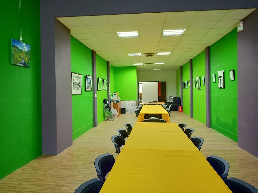 df park space hostel