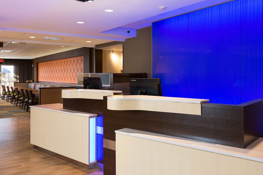 Fairfield Inn & Suites By Marriott Sacramento Folsom,Folsom>>El Dorado Hills,3 star