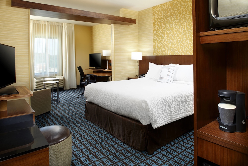 fairfield by marriott inn and suites wheeling at the highlands