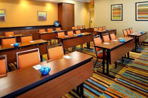 fairfield by marriott inn and suites wheeling at the highlands