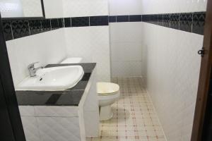 tropical breeze guesthouse