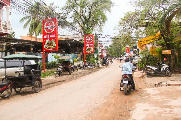 tropical breeze guesthouse