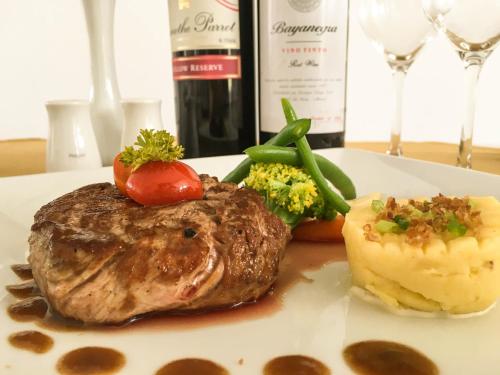 tropical breeze guesthouse