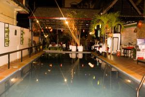tropical breeze guesthouse