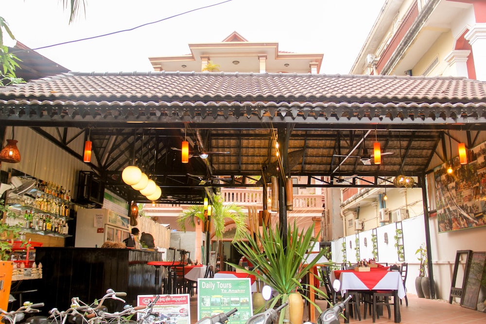 tropical breeze guesthouse
