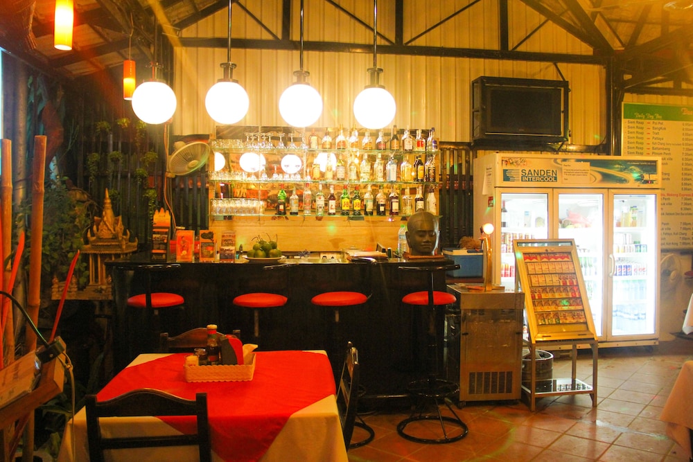 tropical breeze guesthouse