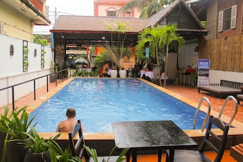 tropical breeze guesthouse