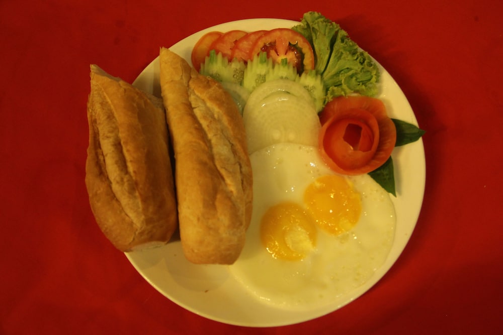 tropical breeze guesthouse