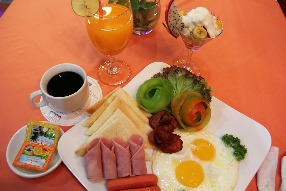tropical breeze guesthouse