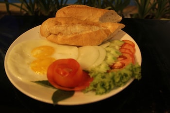 tropical breeze guesthouse