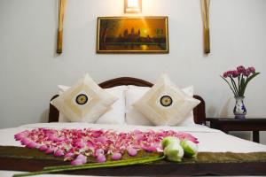 tropical breeze guesthouse