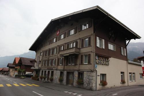 boutique hotel and restaurant baren ringgenberg