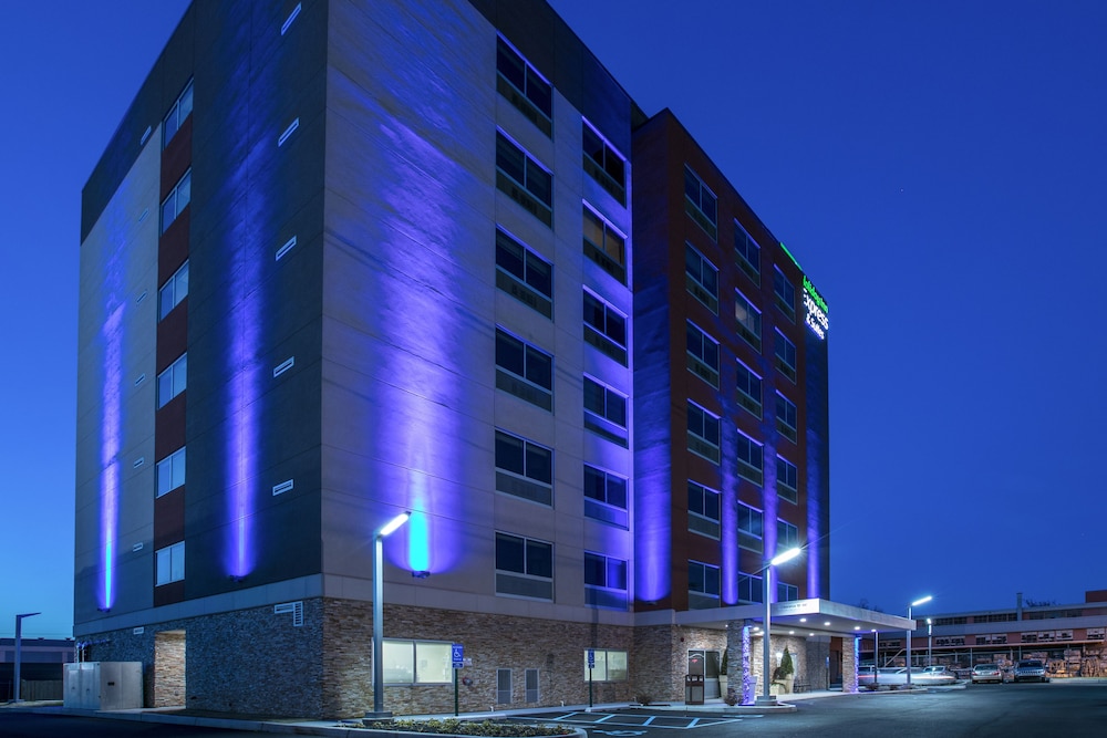 holiday inn express and suites jersey city north hoboken