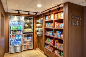fairfield inn and suites springfield holyoke