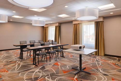 hampton inn el centro