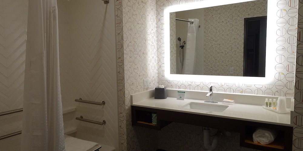 holiday inn jonesboro by ihg