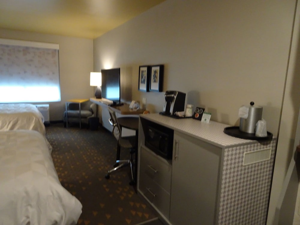 holiday inn jonesboro by ihg