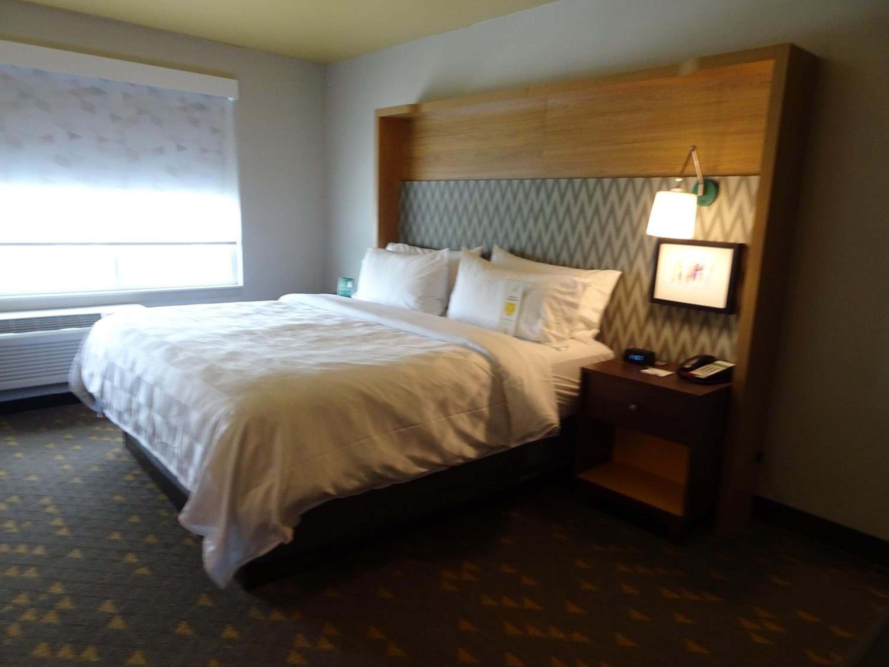 holiday inn jonesboro by ihg
