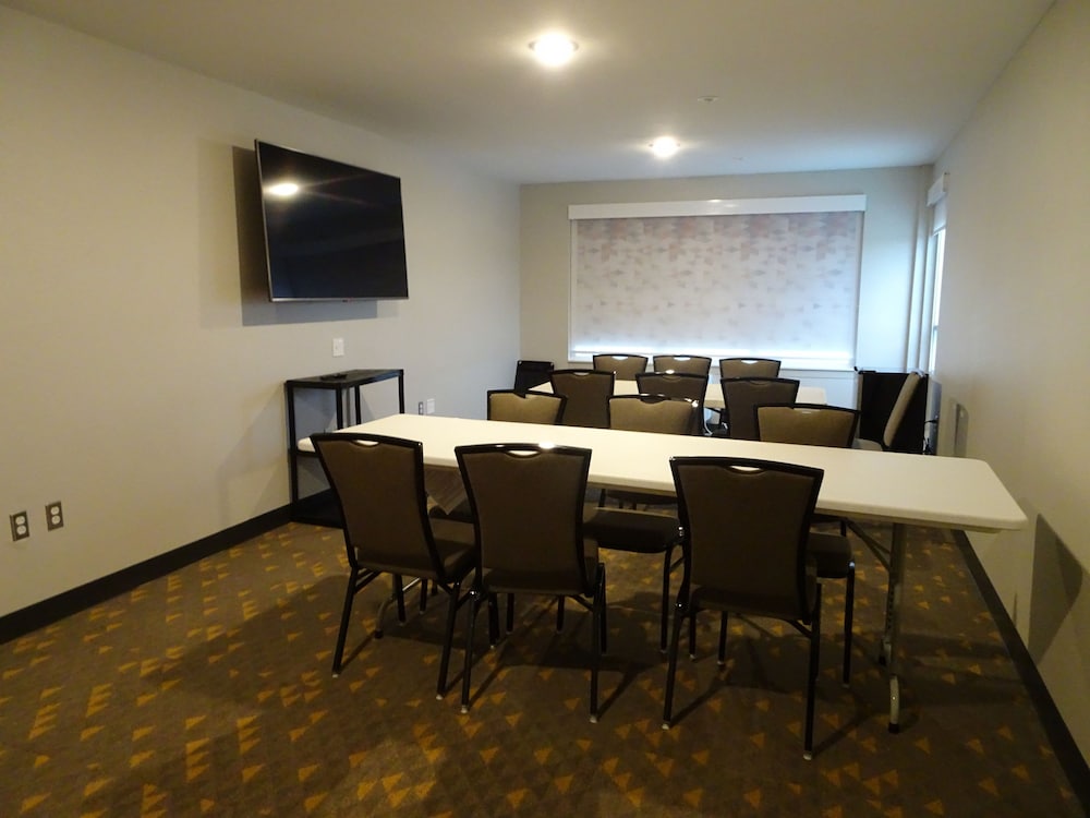 holiday inn jonesboro by ihg