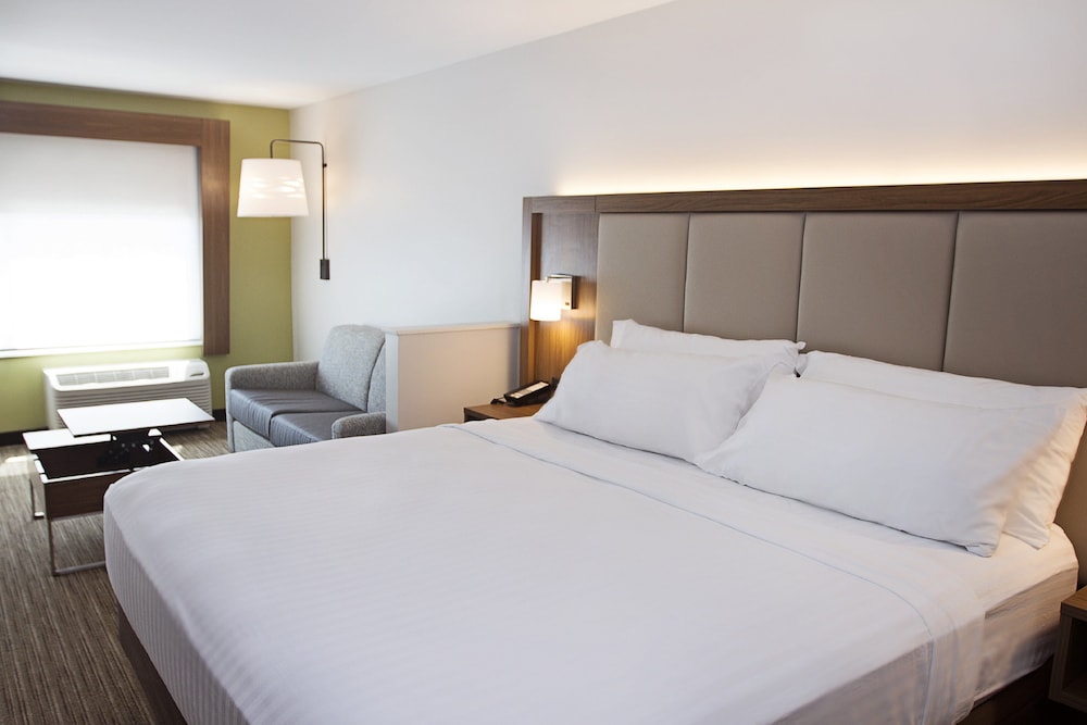 holiday inn express and suites greenwood mall by ihg