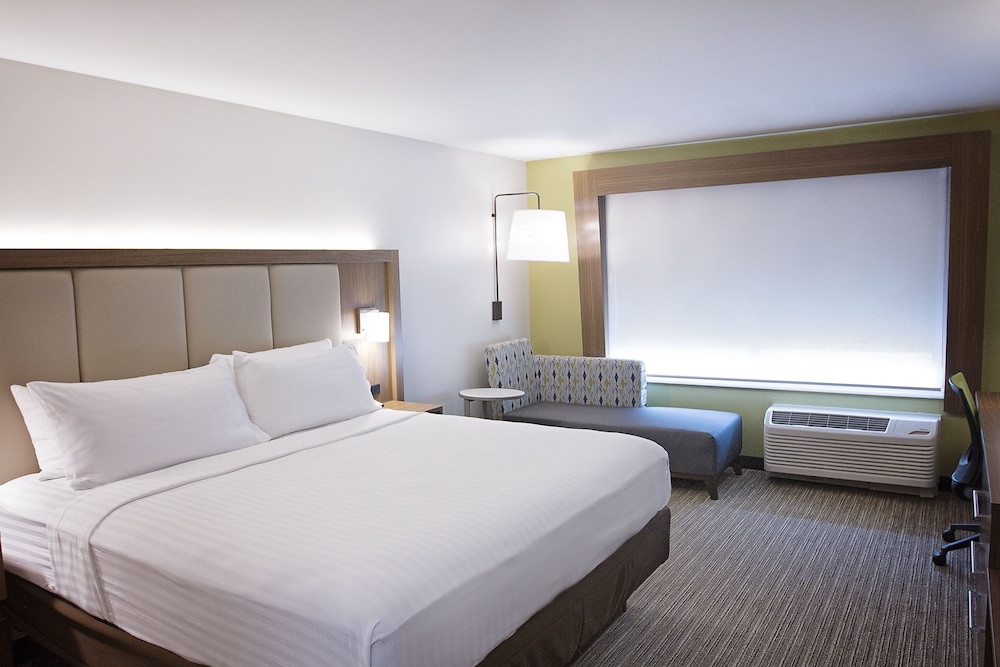 holiday inn express and suites greenwood mall by ihg