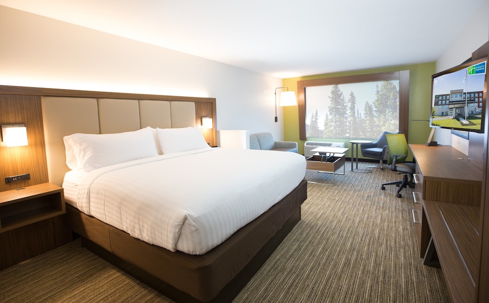 holiday inn express and suites greenwood mall by ihg