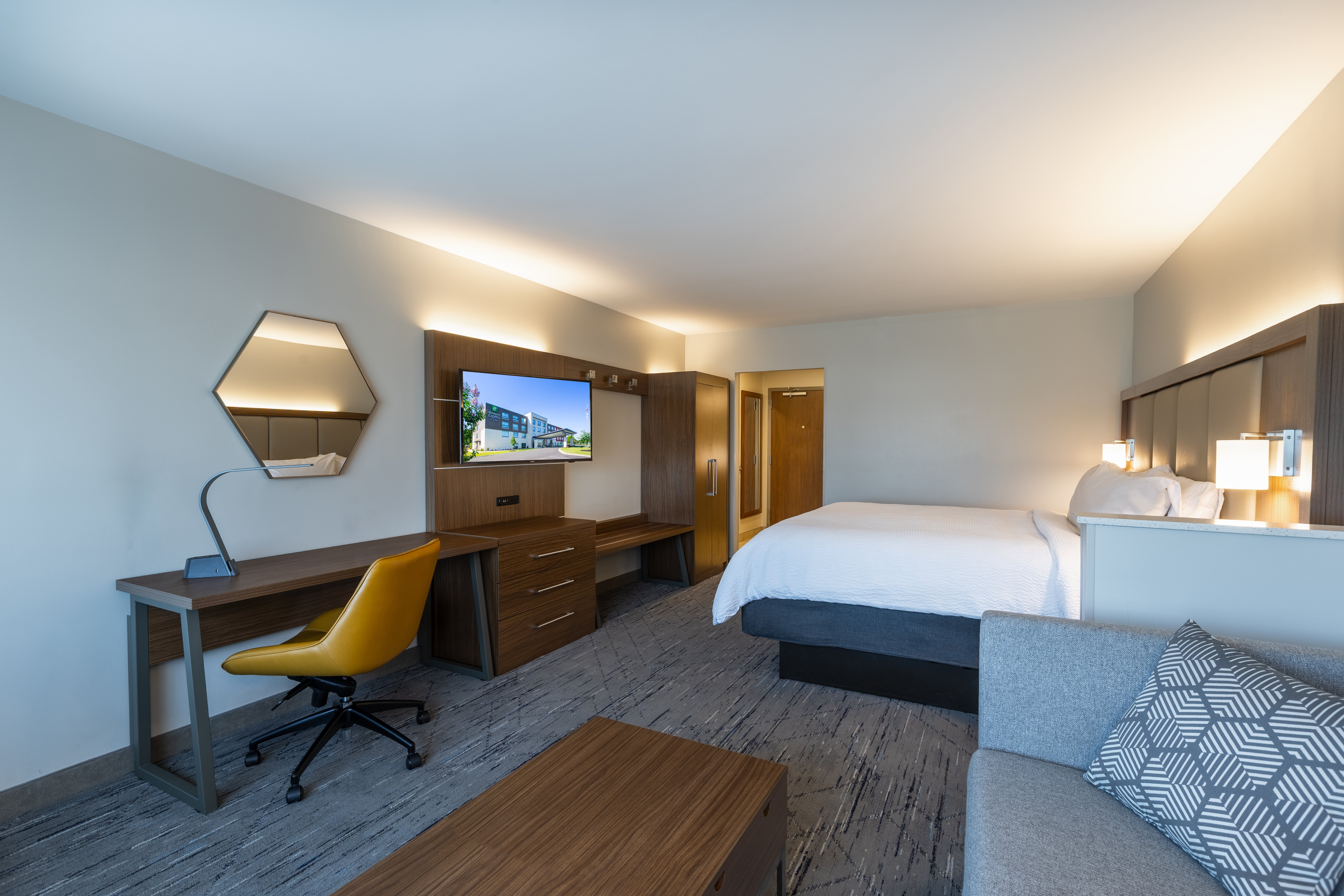 holiday inn express and suites greenwood mall by ihg